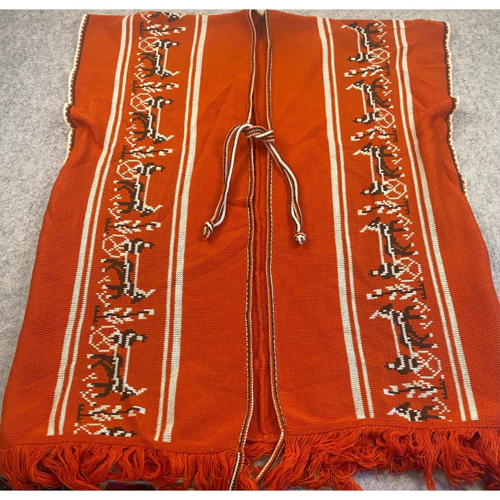Vintage Rust Orange Handmade Knit Fringe Hem Horse Carriage Poncho One Size